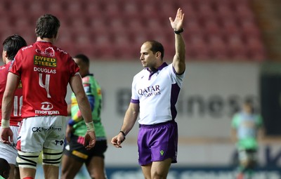 101025 - Scarlets v DHL Stormers - United Rugby Championship - Referee Federico Vedovelli 