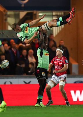 101025 - Scarlets v DHL Stormers, United Rugby Championship - Connor Evans of Stormers takes an unusual view of the match as he fails to win the high ball