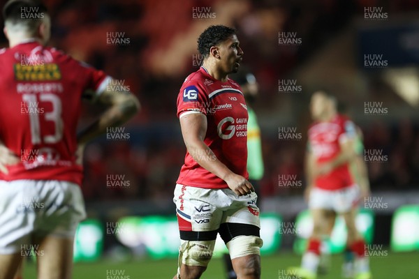 101025 - Scarlets v DHL Stormers - United Rugby Championship - Dan Davis of Scarlets 
