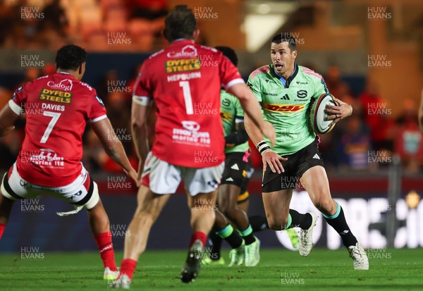 101025 - Scarlets v DHL Stormers, United Rugby Championship - Ruhan Nel of Stormers looks to attack
