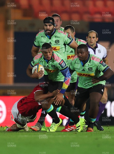 101025 - Scarlets v DHL Stormers, United Rugby Championship - Damian Willemse of Stormers looks to attack