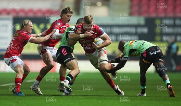 101025 - Scarlets v DHL Stormers, United Rugby Championship - Taine Plumtree of Scarlets takes on Seabelo Senatla of Stormers