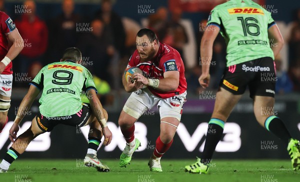 101025 - Scarlets v DHL Stormers, United Rugby Championship - Marnus van der Merwe of Scarlets takes on Stefan Ungerer of Stormers