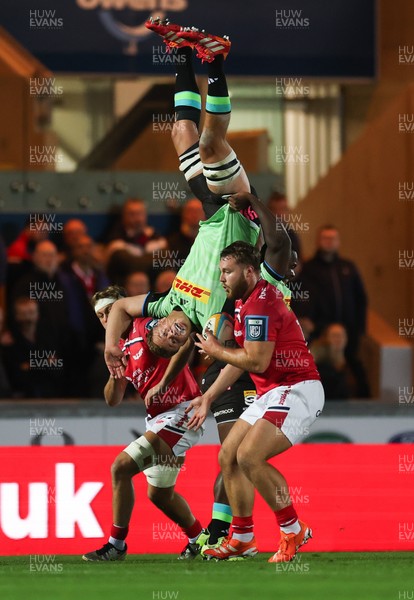 101025 - Scarlets v DHL Stormers, United Rugby Championship - Connor Evans of Stormers takes an unusual view of the match as he fails to win the high ball