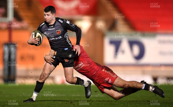 010121 - Scarlets v Dragons - Guinness PRO14 - Owen Jenkins of Dragons is tackled by Paul Asquith of Scarlets