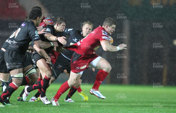 051012 Scarlets v DragonsScott Williams of Scarlets gets away