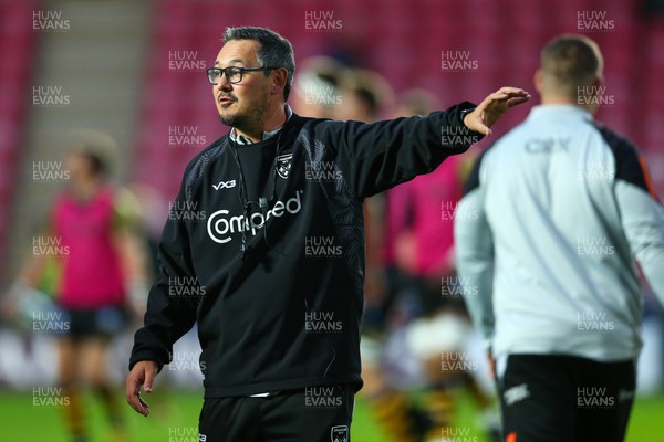 061023 - Scarlets v Dragons RFC - Preseason Friendly - Dragons head coach Dai Flanagan before the match