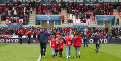 160526 - Scarlets v Dragons RFC, United Rugby Championship - Scarlets Jake Ball and his family are applauded by the fans as he leaves the club at the end of the season