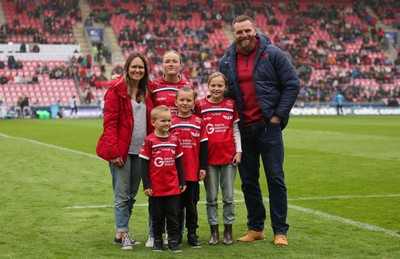 160526 - Scarlets v Dragons RFC, United Rugby Championship - Scarlets Jake Ball and his family are applauded by the fans as he leaves the club at the end of the season