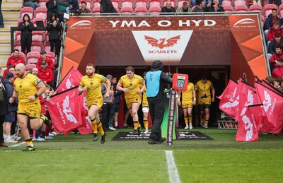 160526 - Scarlets v Dragons RFC, United Rugby Championship - Dragons make their way out at the start of the match