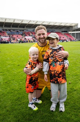 160526 - Scarlets v Dragons RFC, United Rugby Championship - Angus O’Brien of Dragons with his children at the end of the match