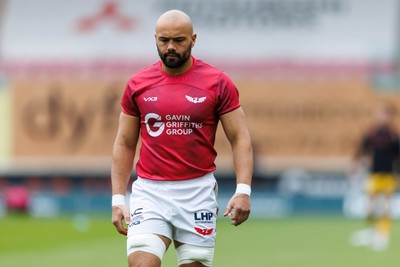 160526 - Scarlets v Dragons RFC - United Rugby Championship - Josh Macleod of Scarlets during the warm up