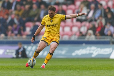 160526 - Scarlets v Dragons RFC - United Rugby Championship - Angus O’Brien of Dragons kicks at goal
