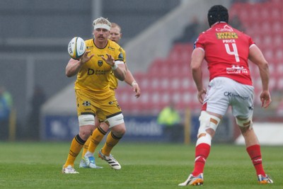 160526 - Scarlets v Dragons RFC - United Rugby Championship - Aaron Wainwright of Dragons