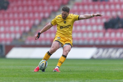 160526 - Scarlets v Dragons RFC - United Rugby Championship - Aaron Wainwright of Dragons