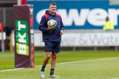160526 - Scarlets v Dragons RFC - United Rugby Championship - Scarlets coach Jared Payne during the warm up