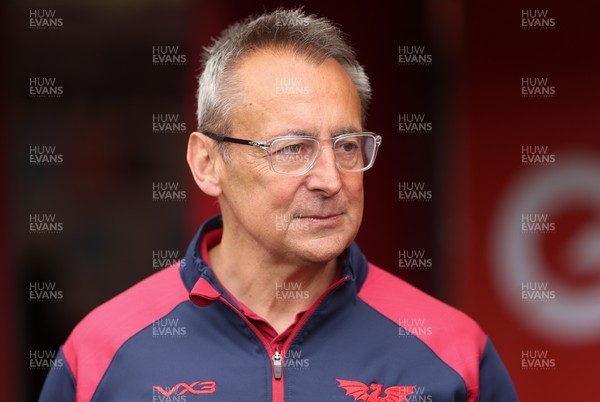160526 - Scarlets v Dragons RFC, United Rugby Championship - Scarlets Interim Director of Rugby Nigel Davies