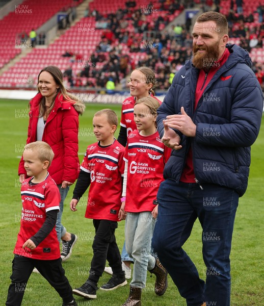 160526 - Scarlets v Dragons RFC, United Rugby Championship - Scarlets Jake Ball and his family are applauded by the fans as he leaves the club at the end of the season