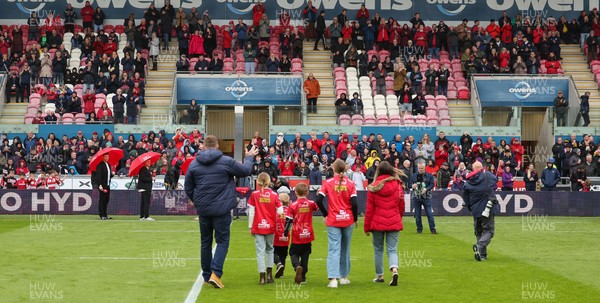 160526 - Scarlets v Dragons RFC, United Rugby Championship - Scarlets Jake Ball and his family are applauded by the fans as he leaves the club at the end of the season