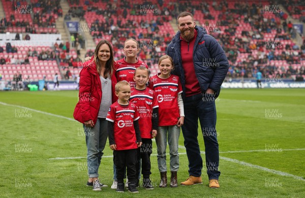 160526 - Scarlets v Dragons RFC, United Rugby Championship - Scarlets Jake Ball and his family are applauded by the fans as he leaves the club at the end of the season