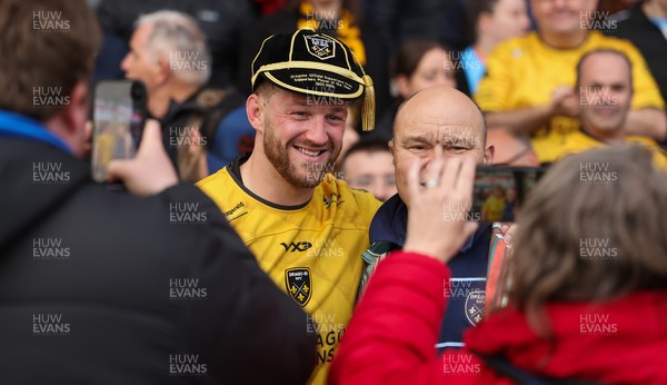 160526 - Scarlets v Dragons RFC, United Rugby Championship - Angus O’Brien of Dragons is presented with the Dragons Supporters Club Supporters Player of the Year Cap