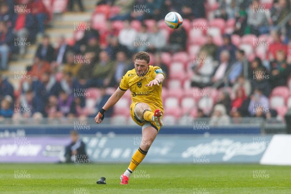160526 - Scarlets v Dragons RFC - United Rugby Championship - Angus O’Brien of Dragons kicks at goal
