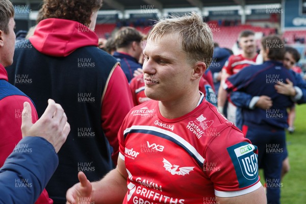 160526 - Scarlets v Dragons RFC - United Rugby Championship - Blair Murray of Scarlets at the end of the match