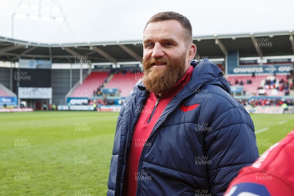 160526 - Scarlets v Dragons RFC - United Rugby Championship - Jake Ball of Scarlets at the end of the match