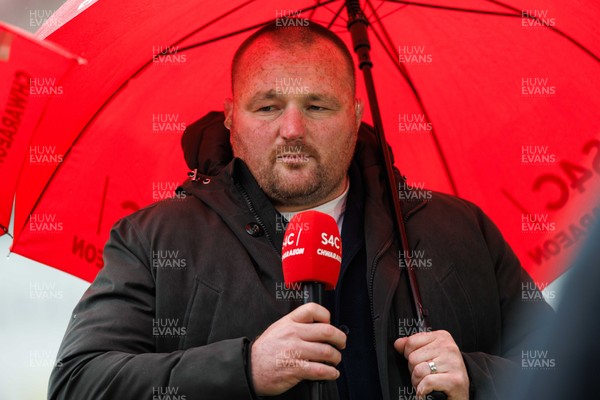 160526 - Scarlets v Dragons RFC - United Rugby Championship - Ken Owens working as a pundit for S4C