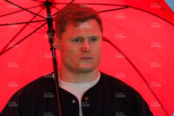160526 - Scarlets v Dragons RFC - United Rugby Championship - Aled Davies working as a pundit for S4C