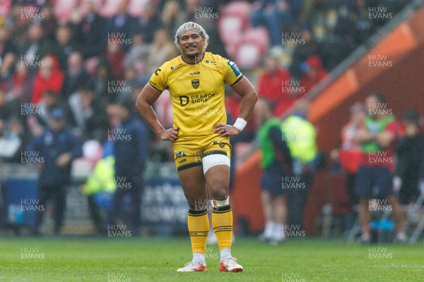 160526 - Scarlets v Dragons RFC - United Rugby Championship - Fine Inisi of Dragons