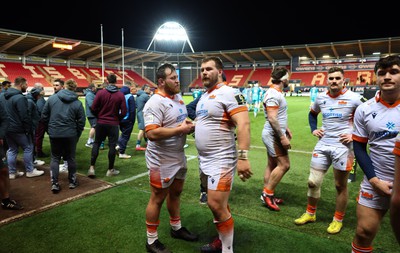 190124 - Scarlets v Edinburgh Rugby, EPCR Challenge Cup - Angus Williams of Edinburgh and Boan Venter of Edinburgh chat at the end of the match