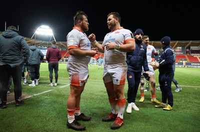 190124 - Scarlets v Edinburgh Rugby, EPCR Challenge Cup - Angus Williams of Edinburgh and Boan Venter of Edinburgh chat at the end of the match