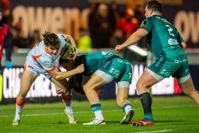 190124 - Scarlets v Edinburgh Rugby - EPCR Challenge Cup - Chris Dean of Edinburgh is tackled by Kieran Hardy of Scarlets