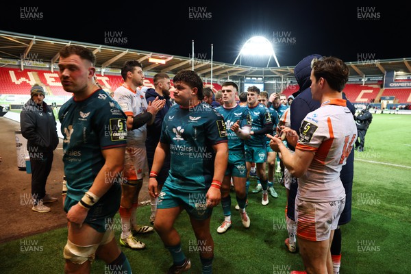 190124 - Scarlets v Edinburgh Rugby, EPCR Challenge Cup - Scarlets players leave the pitch at the end of the match