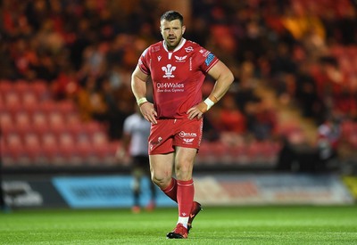 011021 - Scarlets v Emirates Lions - United Rugby Championship - Rob Evans of Scarlets