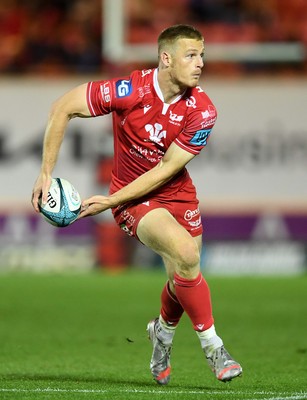 011021 - Scarlets v Emirates Lions - United Rugby Championship - Johnny McNicholl of Scarlets