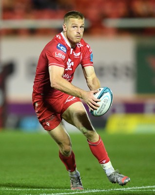 011021 - Scarlets v Emirates Lions - United Rugby Championship - Johnny McNicholl of Scarlets