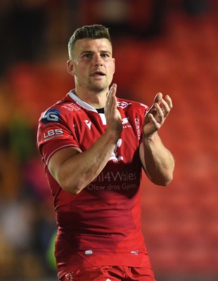 011021 - Scarlets v Emirates Lions - United Rugby Championship - Scott Williams of Scarlets celebrates win