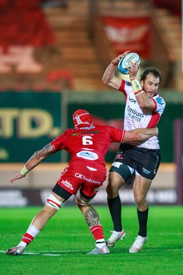 011021 - Scarlets v Emirates Lions - United Rugby Championship - Burger Odendaal of Emirates Lions looks for the offload