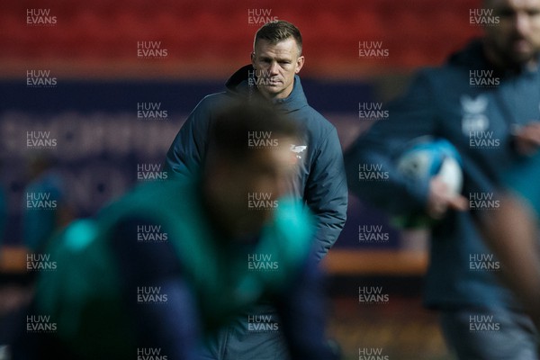 111123 - Scarlets v Emirates Lions - United Rugby Championship - Scarlets head coach Dwayne Peel during the warm up