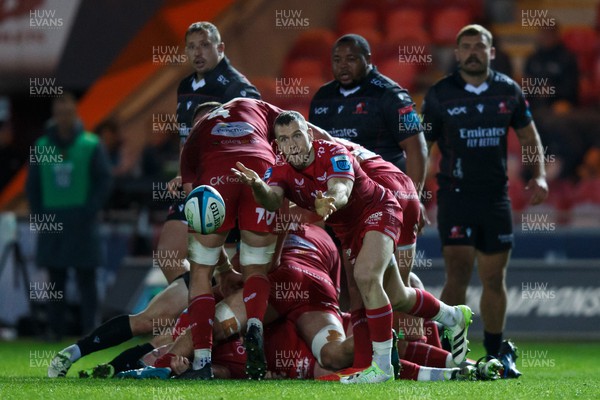 111123 - Scarlets v Emirates Lions - United Rugby Championship - Gareth Davies of Scarlets passes the ball