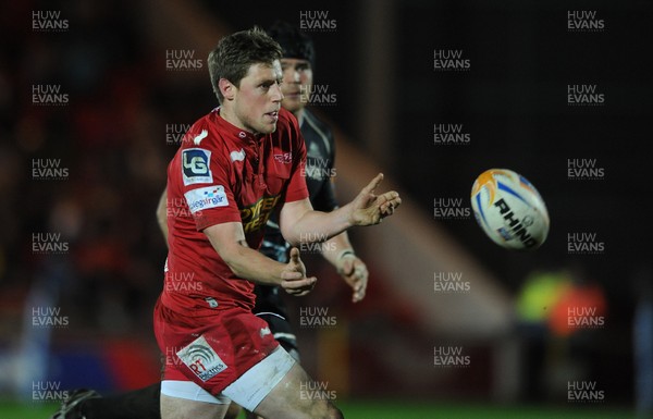 07.01.12 - Scarlets v Glasgow - RaboDirect PRO12 - Rhys Priestland of Scarlets feeds the ball out. 