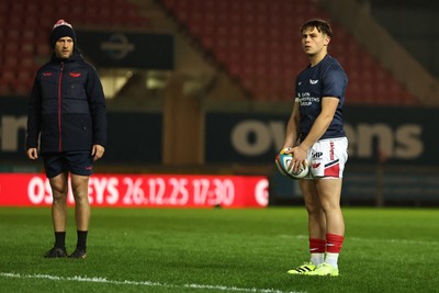 291125 - Scarlets v Glasgow Warriors - United Rugby Championship - Carwyn Leggatt Jones of Scarlets warms up before kick off