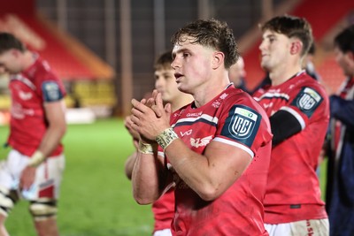 291125 - Scarlets v Glasgow Warriors - United Rugby Championship - Macs Page of Scarlets at the final whistle 