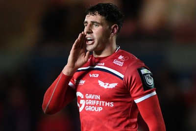 291125 - Scarlets v Glasgow Warriors - United Rugby Championship - Jac Davies of Scarlets