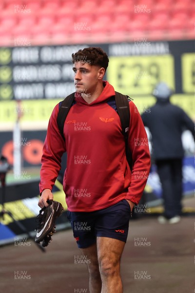 291125 - Scarlets v Glasgow Warriors - United Rugby Championship - Jac Davies of Scarlets arrives at Parc y Scarlets 