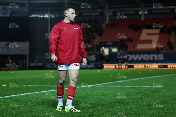 291125 - Scarlets v Glasgow Warriors - United Rugby Championship - Gareth Davies of Scarlets in the warm up