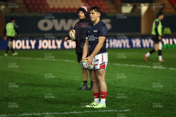 291125 - Scarlets v Glasgow Warriors - United Rugby Championship - Carwyn Leggatt Jones of Scarlets warms up before kick off