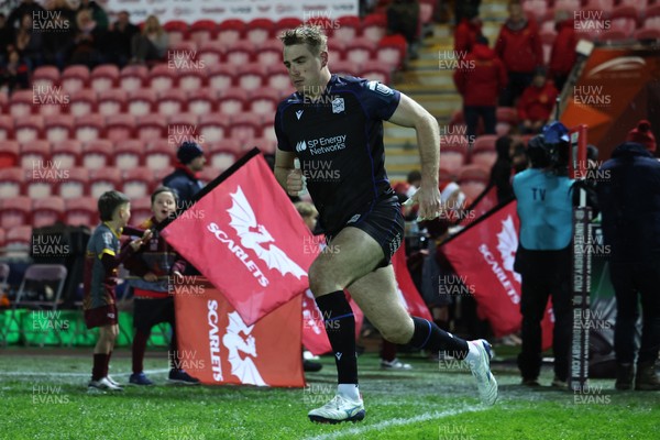 291125 - Scarlets v Glasgow Warriors - United Rugby Championship - Stafford McDowall of Glasgow runs out at Parc y Scarlets 